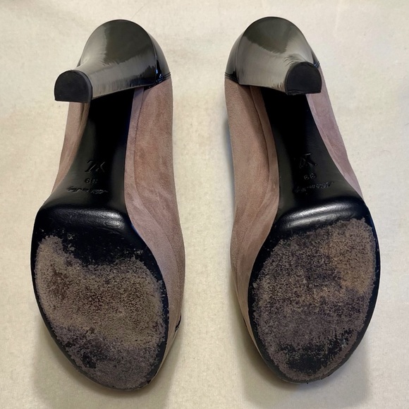 LOUIS VUITTON - Tan Suede/Blk Patent Leather Peeptoe Platform - EU39 (CopyListg) - Picture 11 of 12